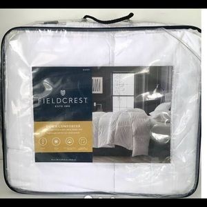 Fieldcrest real down queen comforter new in package